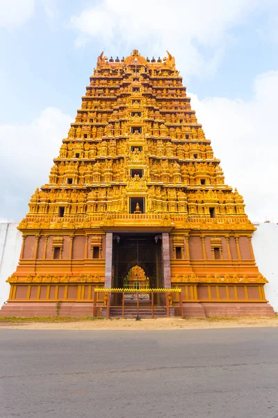 Jaffna Nallur Várkonyi templom Gopuram elöl — Stock Fotó