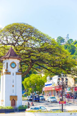 Kandy Saat Kulesi Buda heykeli Hill şehir merkezinde
