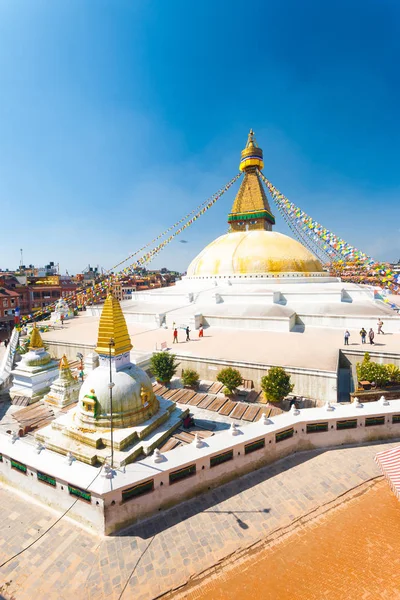 Boudhanath Stupa personer hög vinkel se V — Stockfoto