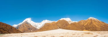 Langtang dağın aralığı Panorama Lirung tepe