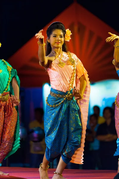 Thaise vrouwelijke traditionele dansen schoonheid — Stockfoto