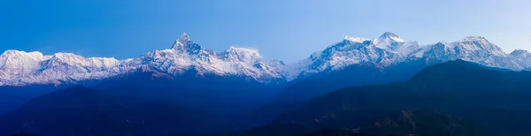 Панорамный пейзаж Аннапурна-Гималайский хребет — стоковое фото
