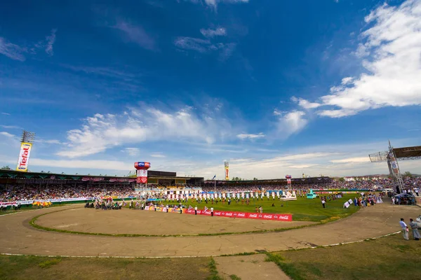 Naadam Festival ceremonie stadion veld openen — Stockfoto