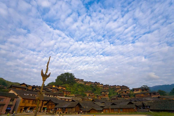 Xijiang ミャオ族少数民族村丘住宅 ロイヤリティフリーのストック写真