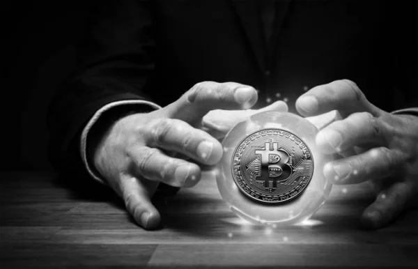Siyah ve beyaz bitcoin futute