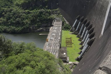 Bhumibol Dam, Tayland bulunan Meşhur Mekanlar.
