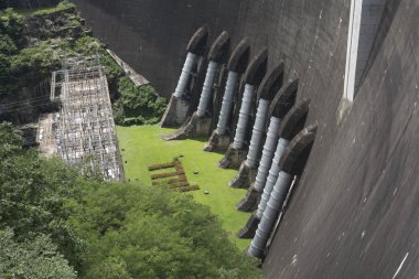 Bhumibol Dam, Tayland bulunan Meşhur Mekanlar.