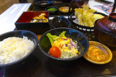 Japon gurme ile sebze salatası