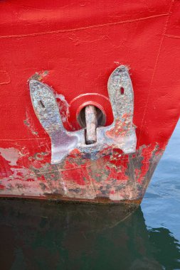 Portre üzerinde eski bir çapa 