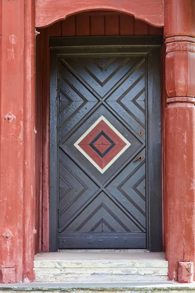Staré dveře kostela — Stock fotografie