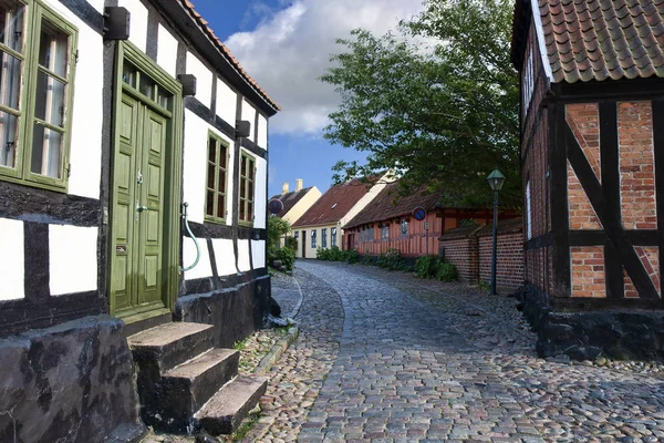 옛 마을에 있는 골목 — 스톡 사진