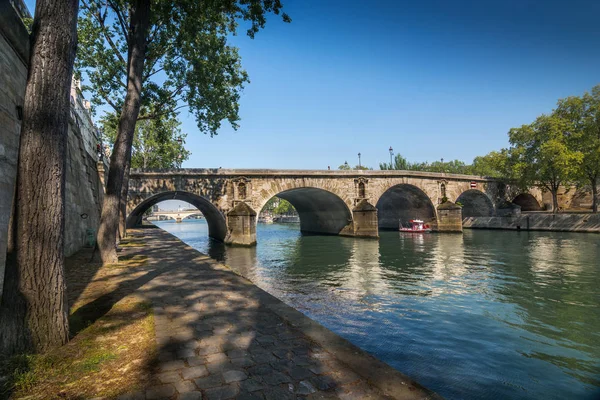 巴黎, 塞纳河桥 — 图库照片