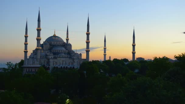 Mosquée bleue au coucher du soleil — Video