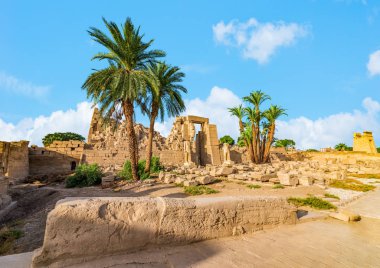 Karnak Tapınağı antik kalıntıları