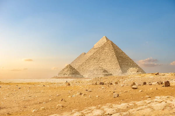 Oude piramides in Cairo — Stockfoto