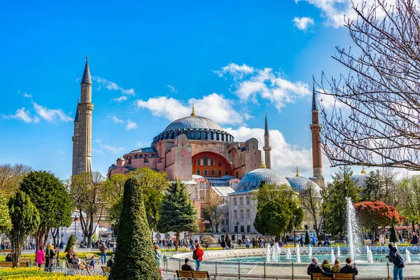 Brunnen bei hagia sophia — Stockfoto