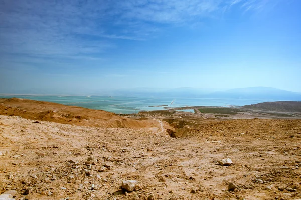 Una Vista Desierto Montañoso Con Horizonte Debajo Del Horizonte Está — Foto de Stock