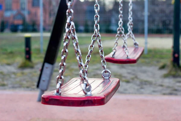 Çocuk Bahçesi salıncak