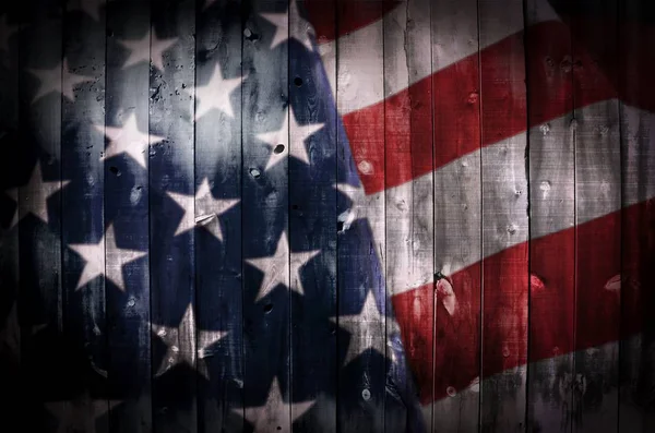 Amerikanska flaggan på trä — Stockfoto