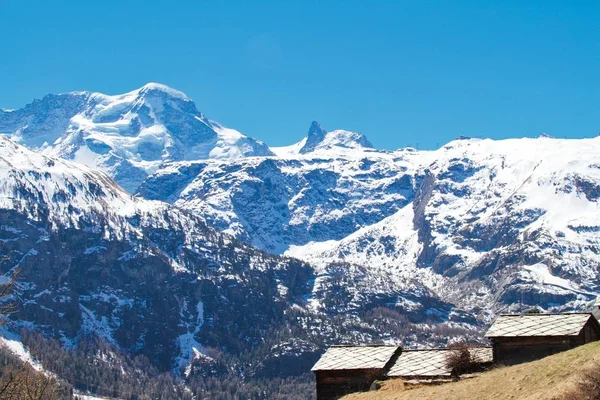 Hinerdorfs Ile Sviçre Alpleri Nin Manzaralarını Planda — Stok fotoğraf