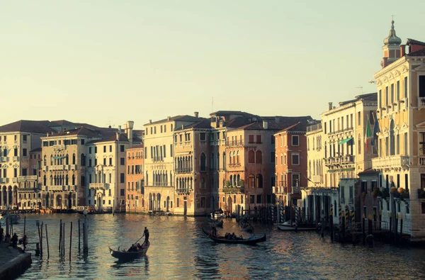 Hajók Velencei Grand Canal Mentén Esténként — Stock Fotó