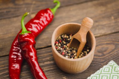 Kırmızı biber biber ve renkli biber 