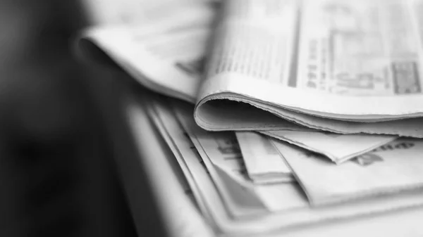 Stack Newspapers Side View Blurred — Stock Photo, Image