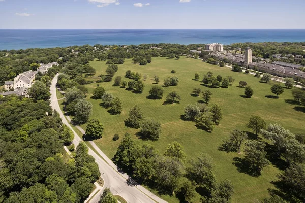 Aerial of Lakeshore Development with homes and condos — Stock Photo, Image