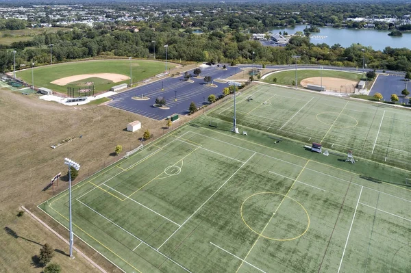 Vista aérea do playfield do ensino médio — Fotografia de Stock