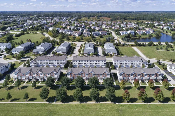 Townhouse and Residential Community Aerial View — Stock fotografie