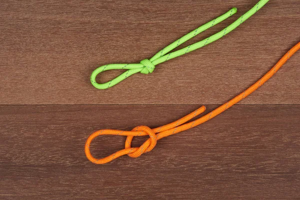 Guia para a amarração de um nó simples de dissociação . — Fotografia de Stock