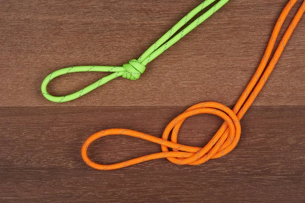 Guide to tying the knot edge loop. — Stock Photo, Image