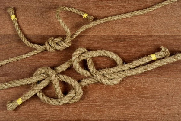 Guia para tricotar o nó duplo oito . — Fotografia de Stock