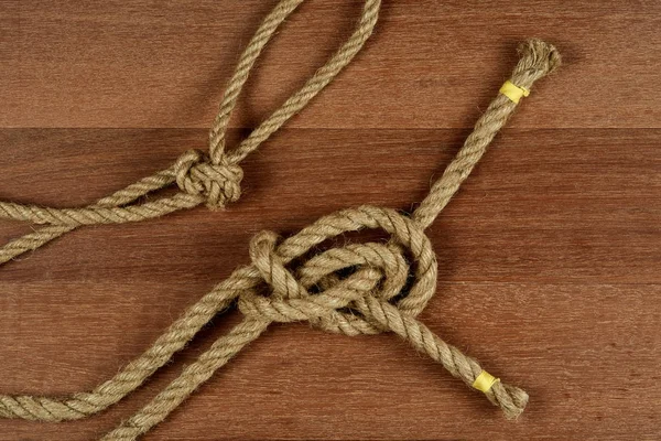 Anleitung zum Stricken von Knoten. — Stockfoto