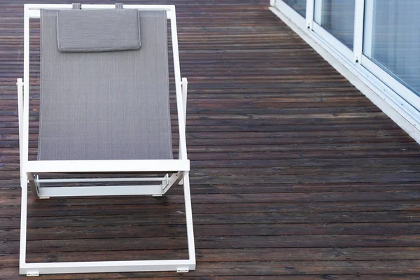 Krzesło lato na balkonie — Zdjęcie stockowe
