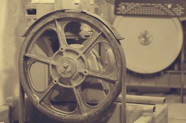 Kaldırma mekanizması Asansör