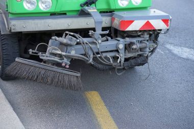 sokak temizleme makinesi