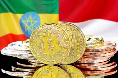 Etiyopya ve Monako bayrak arkaplanındaki bitcoinler