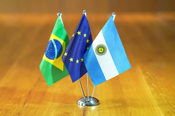 Banderas de la Unión Europea, Argentina y Brasil . —  Fotos de Stock