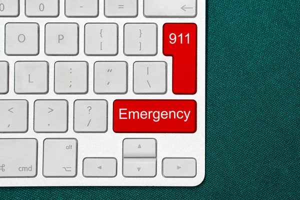 Computertastatur mit Wort Notfall und Nummer 911. — Stockfoto