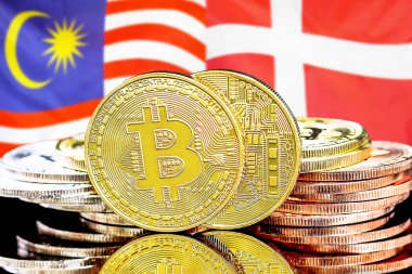 Malezya ve Danimarka bayraklarında Bitcoins.