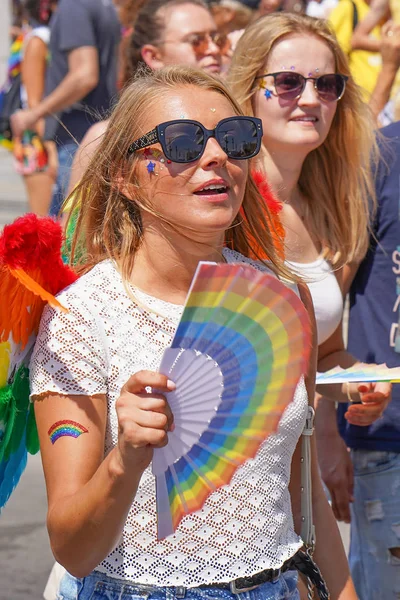 Parada lesbijek i gejów. lesbijki spacery w gej duma p — Zdjęcie stockowe