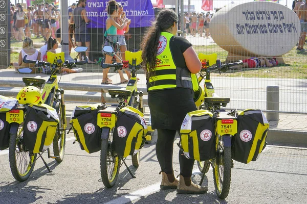 Ambulance fietsen in Israël — Stockfoto