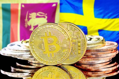 Sri Lanka ve İsveç 'teki kripto para birimi ve engelleme teknolojisi yatırımcıları için konsept. Sri Lanka ve İsveç bayrağının arka planında Bitcoin 'ler.