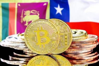 Sri Lanka ve Şili 'deki kripto para birimi ve engelleme teknolojisi yatırımcıları için kavram. Sri Lanka ve Şili bayrağının arka planında Bitcoin 'ler.