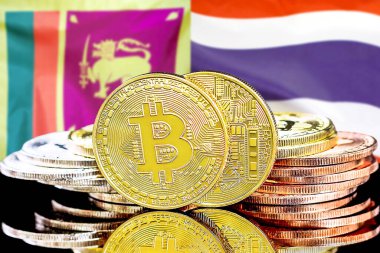Sri Lanka ve Tayland 'daki kripto para birimi ve engelleme teknolojisi yatırımcıları için kavram. Sri Lanka ve Tayland bayrağının arka planında Bitcoin 'ler.