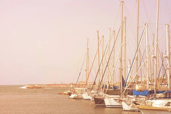 Parking Jachtów Porcie Klub Jachtów Portowych Streszczenie Różowy Tło Dla — Zdjęcie stockowe