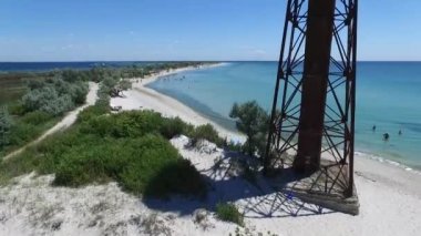Dzharylhach üzerinde eski deniz feneri