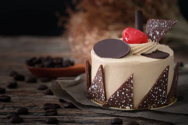 Macadamia ile çikolatalı kek — Stok fotoğraf