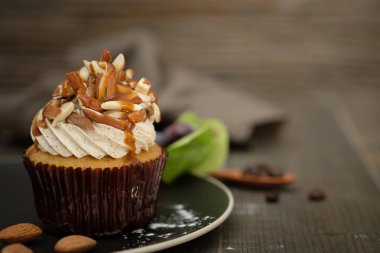 Top kek güzel dekore edilmiş 